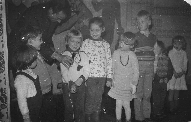 parafia polskokatolicka 1_72.jpg - Rok 1983. Święto kobiet